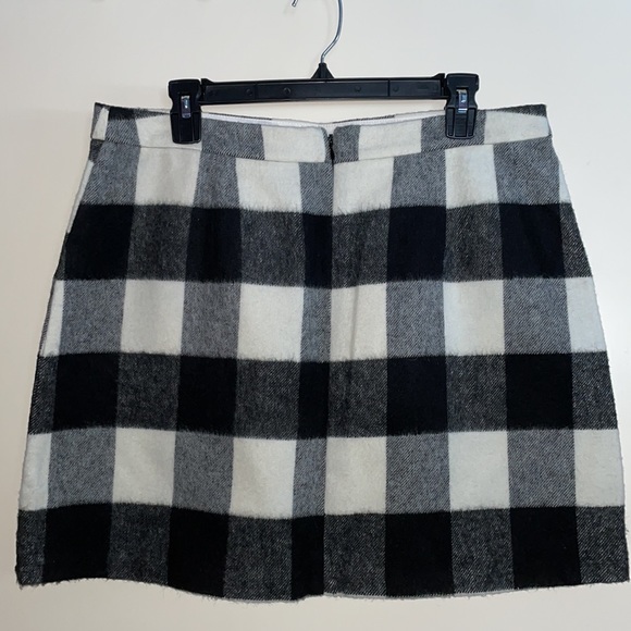 Topshop Mini Skirt - Picture 2 of 3